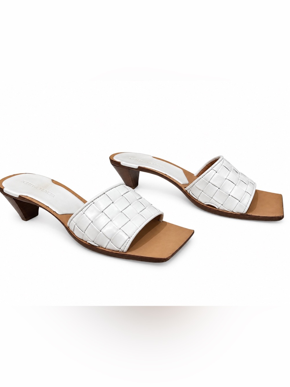 Bottega Veneta White Intrecciato Leather Slide Mules size 39.5